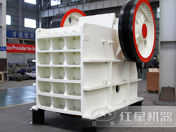 420tph砸石机:鄂破机 420tph砸石机:鄂破机