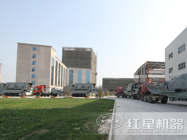 一台时产100吨-600吨流动式鹅卵石移动碎石机厂家 一台时产100吨-600吨流动式鹅卵石移动碎石机厂家