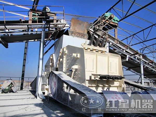 河南500t/h青石破碎生产线现场图2 河南500t/h青石破碎生产线现场图2