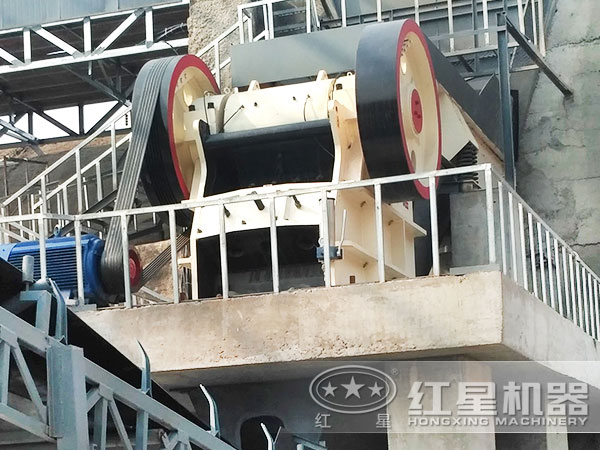 时产100吨-150吨鹅卵石制砂生产线现场1 时产100吨-150吨鹅卵石制砂生产线现场1