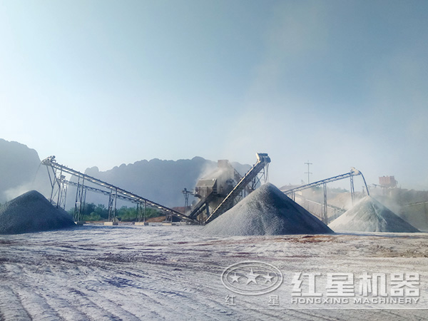 青石破碎生产线现场3 青石破碎生产线现场3