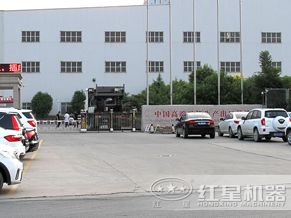 配反击破的新型履带移动破碎站厂家 配反击破的新型履带移动破碎站厂家