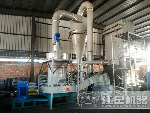 珍珠岩雷蒙磨粉机加工车间 珍珠岩雷蒙磨粉机加工车间