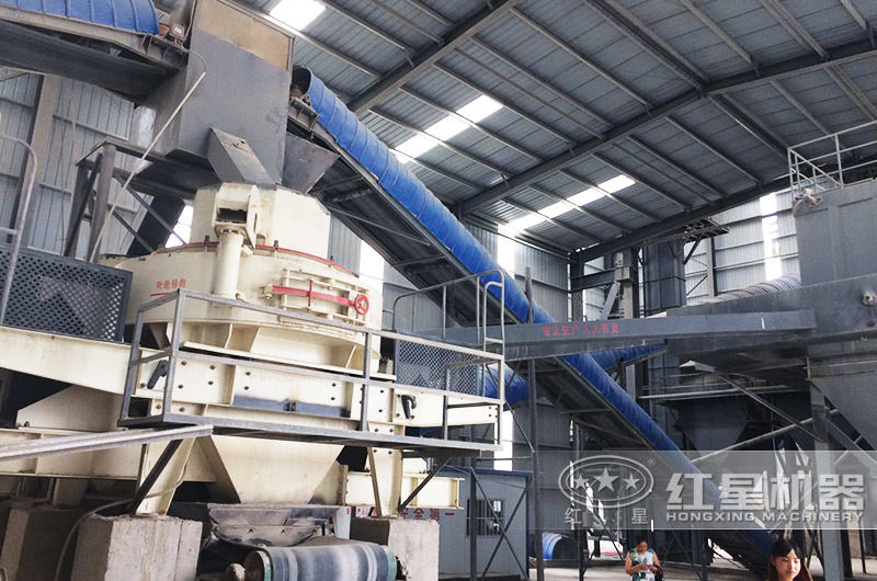 河石打成沙子工作现场 河石打成沙子工作现场