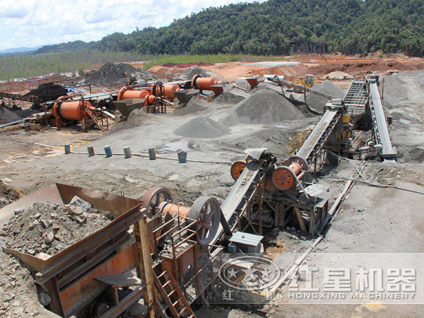 金矿球磨机环保工作现场 金矿球磨机环保工作现场