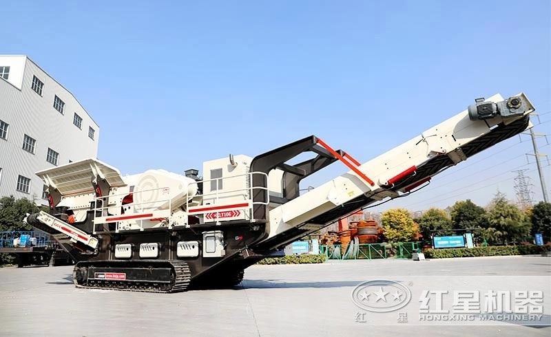 液压驱动履带式移动破碎站:配颚破机 液压驱动履带式移动破碎站:配颚破机