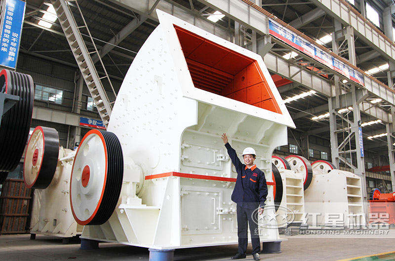 重锤式矿石粉碎机,型号齐全,产量高 重锤式矿石粉碎机,型号齐全,产量高