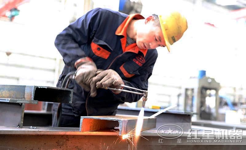 ����������ÿһ��ʯ���ƶ����������߶��Ͻ��Դ�