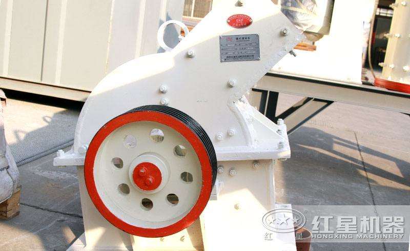 多种型号锤式破碎机,不同产量,可满足用户不同需求 多种型号锤式破碎机,不同产量,可满足用户不同需求