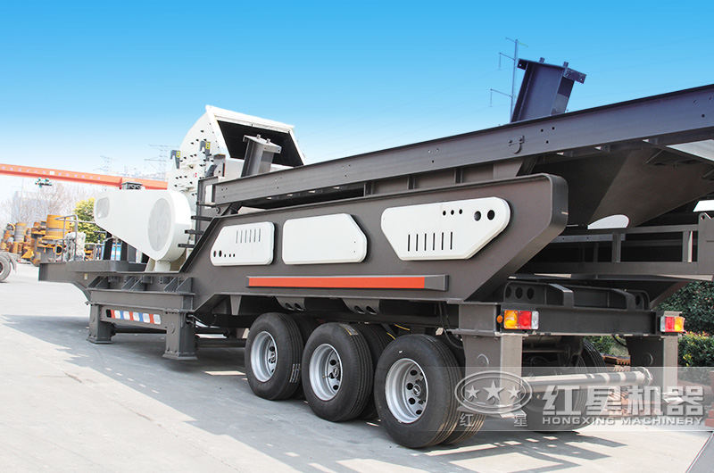 大型移动粉煤机随地移动,转场方便