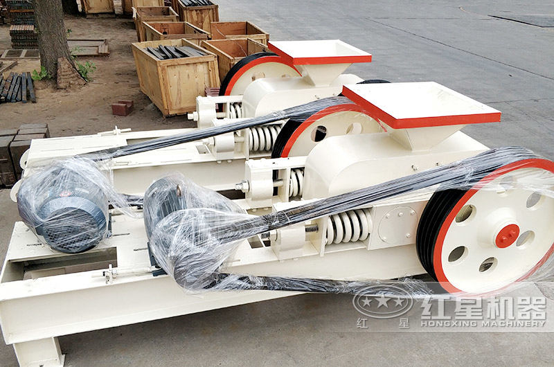 小型齿辊煤炭粉碎机 小型齿辊煤炭粉碎机