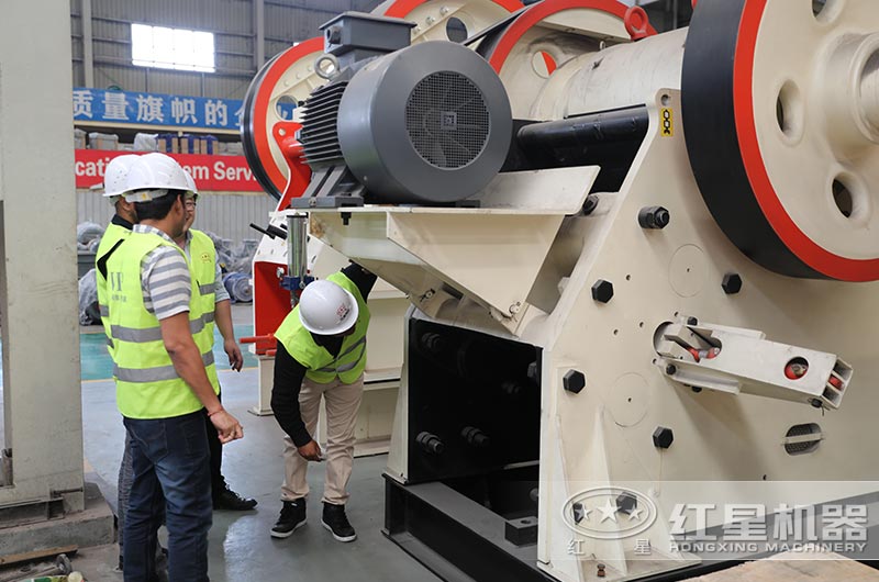 客户来厂深入了解设备 客户来厂深入了解设备