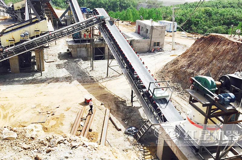山东大型采石场圆锥破碎机生产现场 山东大型采石场圆锥破碎机生产现场