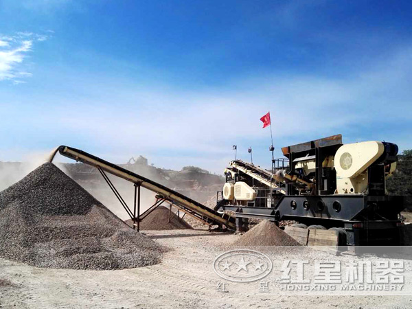 可移动碎石机作业现场图 可移动碎石机作业现场图