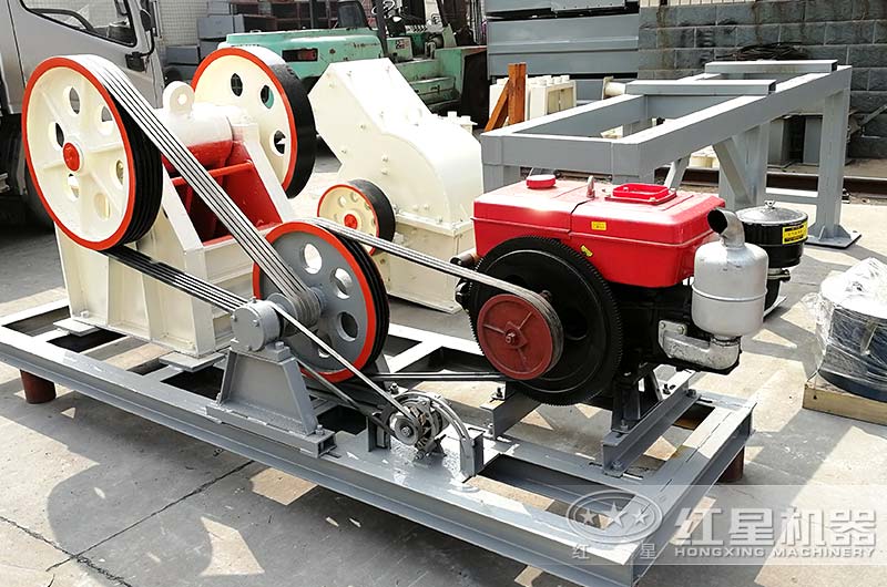 柴油式小型碎石机图片 柴油式小型碎石机图片