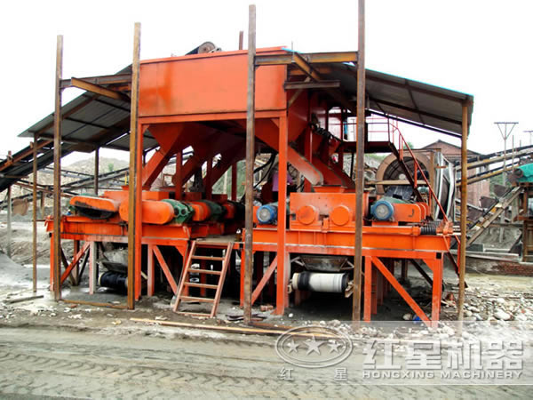 对辊式破碎机作业现场图 对辊式破碎机作业现场图