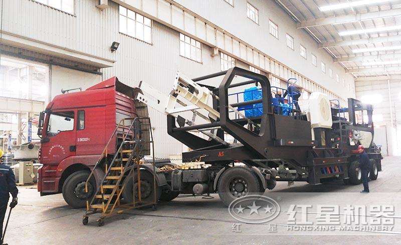 新一代移动碎石机发货 新一代移动碎石机发货