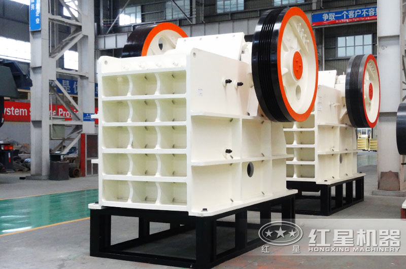 鄂式破碎机时产1-2200t/h,进料125-1200mm 鄂式破碎机时产1-2200t/h,进料125-1200mm