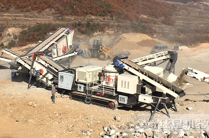 山东客户大型移动碎石机生产现场图 山东客户大型移动碎石机生产现场图