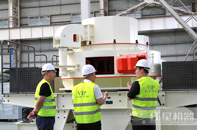 客户来到RAYBET雷竞技入口设备生产车间考察 客户来到RAYBET雷竞技入口设备生产车间考察