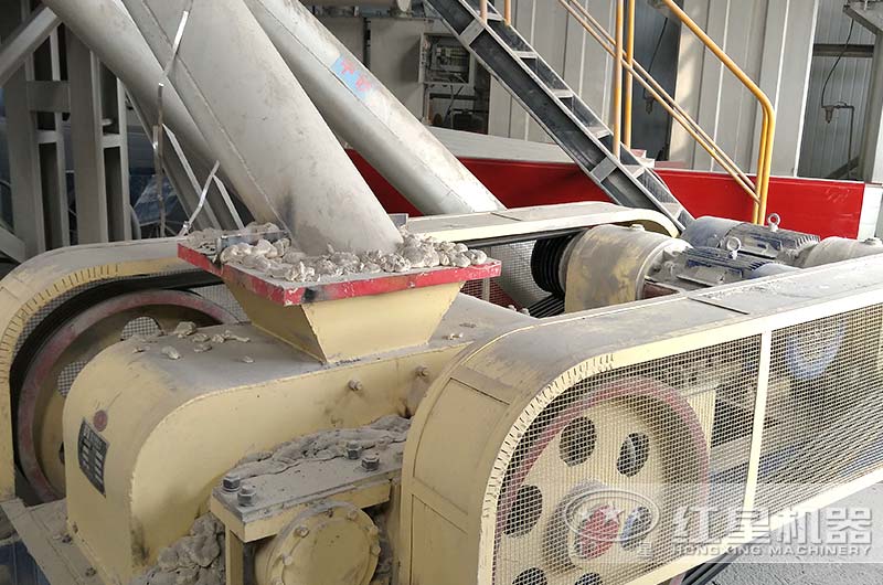 河南客户对辊破碎机工作现场图 河南客户对辊破碎机工作现场图