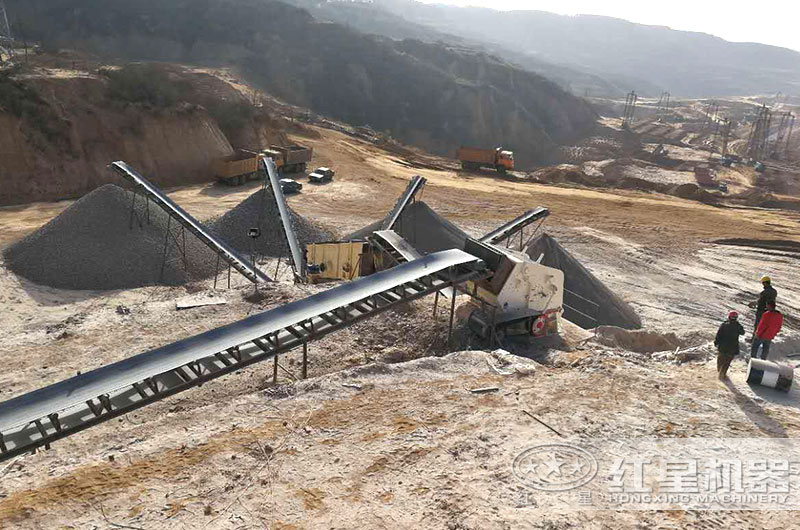 时产200吨反击破碎机作业现场图 时产200吨反击破碎机作业现场图