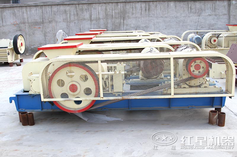 对辊制砂机型号齐全,有现货 对辊制砂机型号齐全,有现货