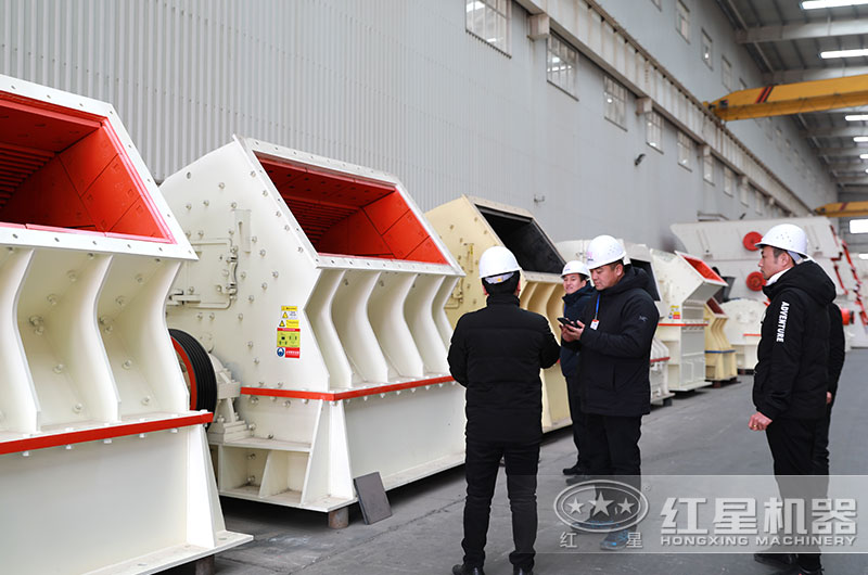 客户来厂实地考察、近距离了解设备 客户来厂实地考察、近距离了解设备