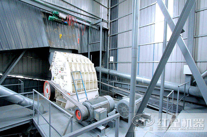 河南重锤式破碎机客户现场 河南重锤式破碎机客户现场