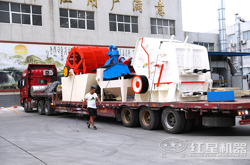 反击破碎机设备装车发往浙江 反击破碎机设备装车发往浙江