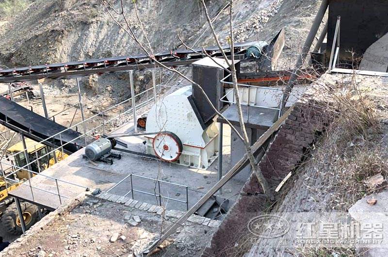重锤式破碎机工作现场实拍图 重锤式破碎机工作现场实拍图