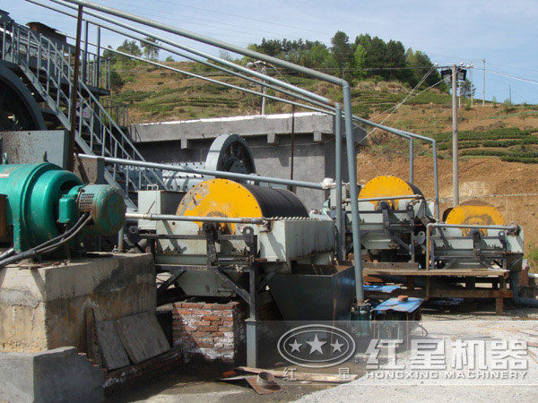 山西客户赤铁矿磁选机工作现场图 山西客户赤铁矿磁选机工作现场图