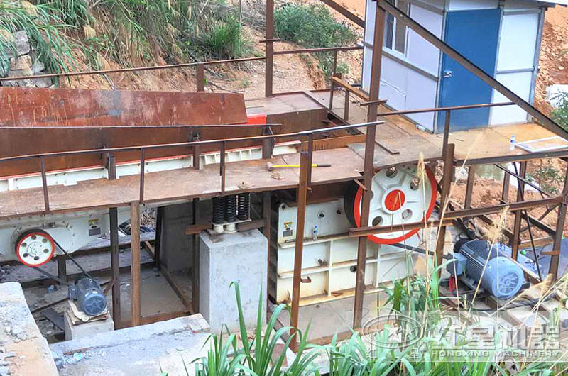 河南客户小型鄂式破碎机生产现场 河南客户小型鄂式破碎机生产现场