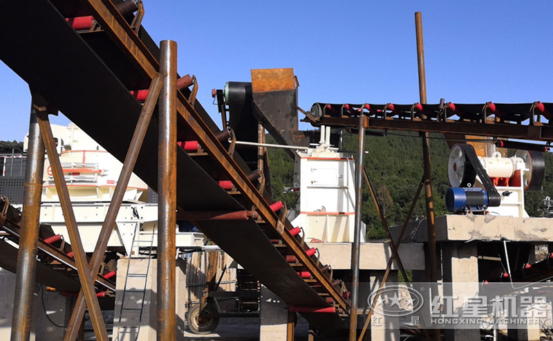 大型砂石破碎机现场 大型砂石破碎机现场