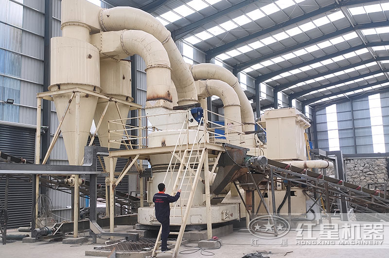 方解石磨粉机生产现场图片 方解石磨粉机生产现场图片