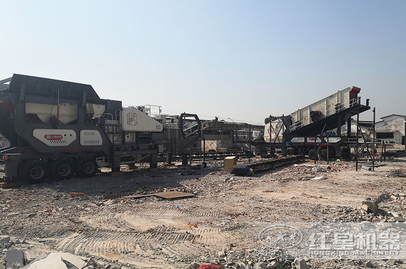 移动式破碎站工作现场图片 移动式破碎站工作现场图片