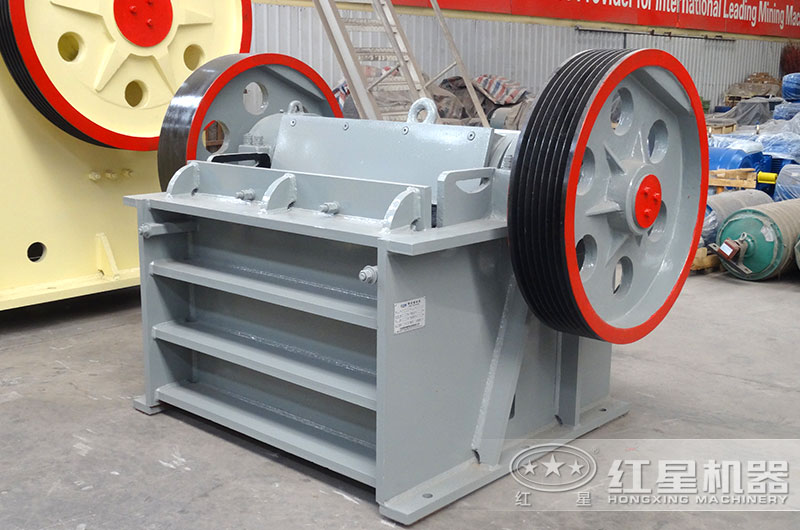 鄂式破碎机 鄂式破碎机