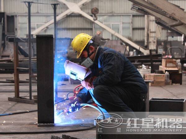 325目3r雷蒙磨粉机匠心雕琢现场 325目3r雷蒙磨粉机匠心雕琢现场