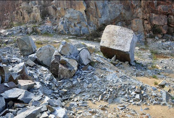 ��ʯ����