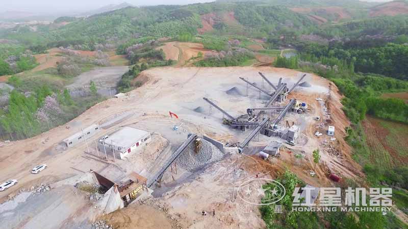 桐柏某矿山切(碎)机生产线现场 桐柏某矿山切(碎)机生产线现场