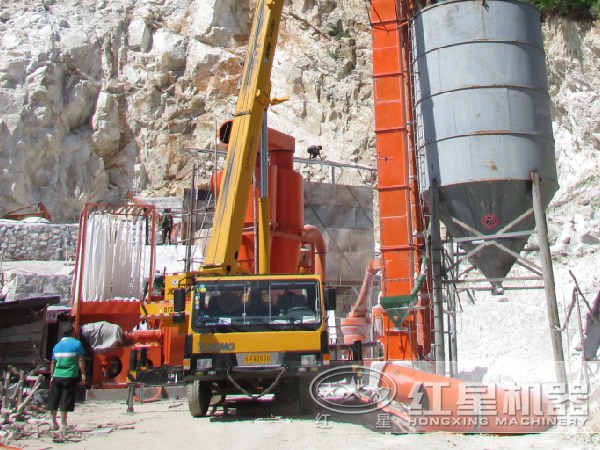 方英石磨粉生产线现场 方英石磨粉生产线现场