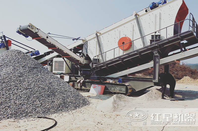 移动石子破碎机作业现场 移动石子破碎机作业现场