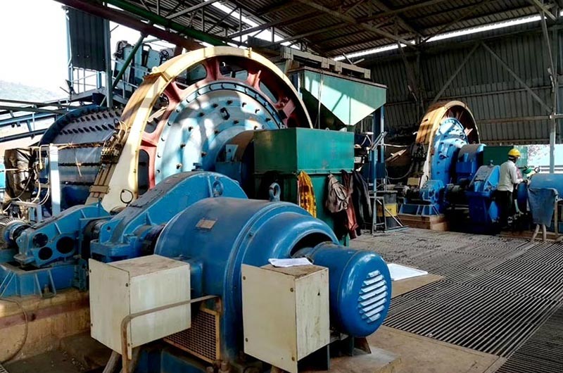 183��ĥ����ҵ�ֳ�