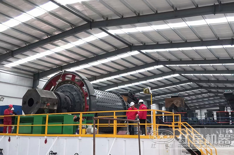 球磨机作业现场实拍 球磨机作业现场实拍