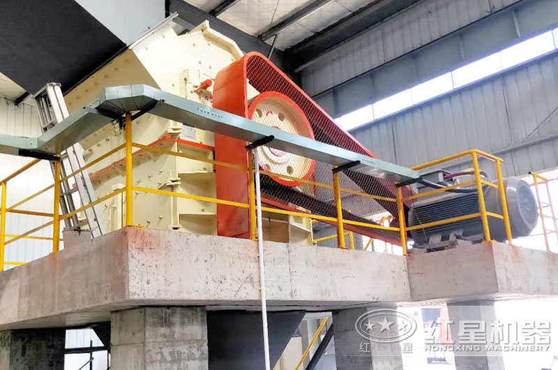 砂石厂细碎制砂机作业现场 砂石厂细碎制砂机作业现场