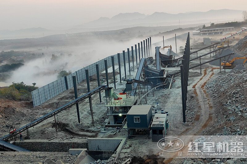 青石破碎加工客户现场 青石破碎加工客户现场