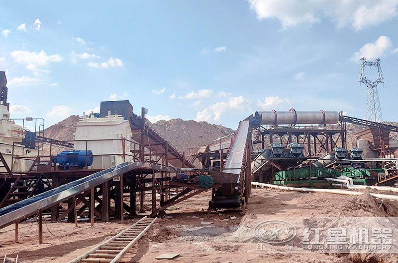 反击破碎机作业现场 反击破碎机作业现场